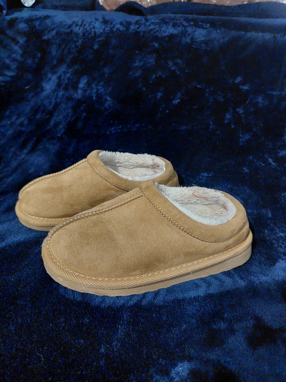 Kids' Camel Suede Slip-On Cozy Slippers / Boots Size 11